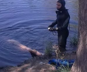 На Прикарпатті з річки витягли тіло чоловіка