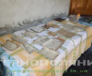 Пролежали близько 80 років: житель Пронятина знайшов на своєму подвір’ї матеріали УПА