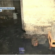 Багатоповерхівка у Богородчанах потопає в фекаліях