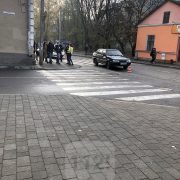 В Івано-Франківську на пішоходному переході збили дівчину (ФОТО)
