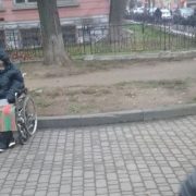 Франківські вартові “зцілили” сліпого жебрака на інвалідному візку(ВІДЕО)