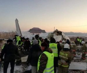 Багато жертв: в Казахстані впав пасажирський літак