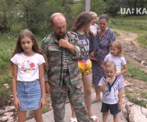 Сім’ю російського біженця Олега Бутусіна хочуть виселити з Грабівки
