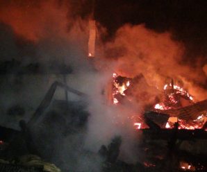 У Карпатах палав готельний комлекс, де минулого року під час пожежі загинула людина