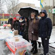 Калушани на ярмарку зібрали гроші для важкохворого Сергія Товта. ФОТОРЕПОРТАЖ