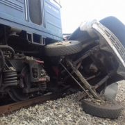 “Вантажівка влетіла під потяг”: У страшній аварії загинув батько 16-ти дітей. Син був з ним у кабіні