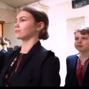 “Я з України!”: школярі зняли відео на підтримку української мови і “підірвали” мережу