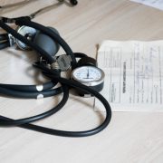 Варто зберегти: скільки коштують медичні послуги у франківських поліклініках (ДОКУМЕНТ)
