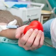 У Франківську терміново потрібні донори крові для 17-річного онкохворого хлопця