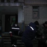 В центрі Івано-Франківська у зачиненому підвалі виявили труп невідомого чоловіка