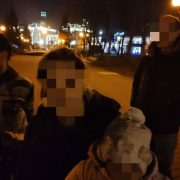 У Франківську на вокзалі чоловік побив дитину і погрожував вбити жінку (ФОТО)