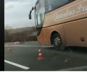 Пасажирський автобув збив пішохода: на Івано-Франківщині сталася дорожньо-транспортна пригода зі смертельними наслідками