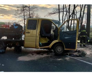 Зіткнулись “лоб у лоб”: українець потрапив у моторошну аварію у Польщі (фото)