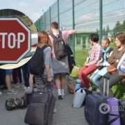 Українських заробітчан не пустять на роботу за кордон: у Кабміні розповіли подробиці