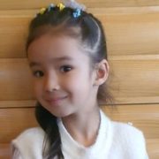Як 5-річна дівчинка з Прикарпаття викладає китайську (ФОТО, ВІДЕО)