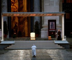 “Найтемніша година”: Папа Римський виголосив великодню промову у пустій базиліці