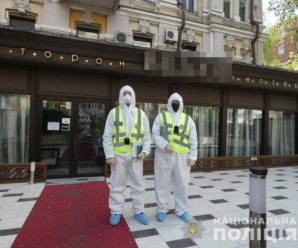 Поліція нагрянула до ресторану Тищенка у Києві: фото перевірки
