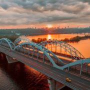 «Зневоднення»: в Україні спостерігається найнижчий рівень води у річках за останні 100 років