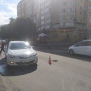 У Івано-Франківську на пішохідному переході жінка потрапила під колеса автомобіля (фото)
