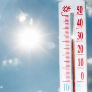 Україну розжарить до +35 градусів: де буде найнестерпніша спека