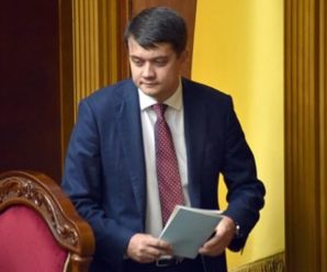 Разумков підтримав розгляд «мовного» законопроекту Бужанського