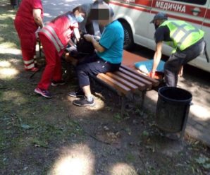 Муніципали врятували літнього чоловіка, в якого стався інфаркт у парку Шевченка