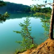 Райський відпочинок: бірюзові озера в українській глибинці вражають красою