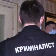 В одній з квартир в Івано-Франківську знайдені два тіла, поліція підозрює вбивство та самогубство