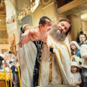 Чи можна відмовлятися бути хрещеним? ПЦУ дала відповідь