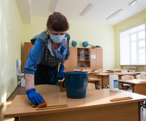 Школи в Україні закриють на карантин після виборів?