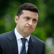 В Україні посилять відповідальність за порушення карантину: Зеленський зробив заяву