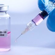 Вакцина проти коронавірусу: які можуть бути побічні ефекти