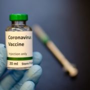 «Аби не вийшло так, що через приватну компанію просто відмиють гроші»: лікар про виготовлення української вакцини від коронавірусу