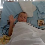 Потрібна молитва за Юрчика Синичку, дитину у важкому стані везуть в Київ