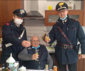 В Італії самотній пенсіонер викликав поліцейських, щоб відсвяткувати разом Різдво