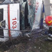 У ДТП на Прикарпатті перекинулася “швидка”, зіткнувшись з вантажівкою. фото