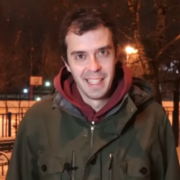 Слава Україні: підлітки в Москві прикрасили інтерв’ю українського журналіста – відео