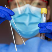 У ВООЗ повідомили, що існуючі тести на коронавірус виявляють нові мутації