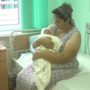 Народжувала майже кожен рік: українка народила 18-ту дитину