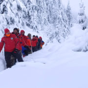 Сніголавинна небезпека та хуртовини: рятувальники застерігають від походів в гори