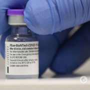 Вакцина Pfizer показала 100% вироблення антитіл проти COVID-19 – лікарі в Італії