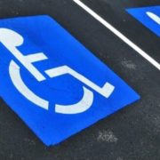 За паркування на місцях для інвалідів хочуть карати по-новому