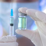 У МОЗ повідомили, коли Україна зможе почати платну вакцинацію від COVID-19