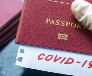 “Паспорти вакцинації стануть неминучими під час поїздок за кордон” – польські ЗМІ