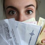 Конфіскація житла і заборона на виїзд: як українців хочуть карати за ЖКГ борги