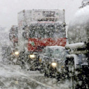 Погода на Прикарпатті: Можливе припинення дорожнього руху та перебої в електропостачанні