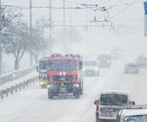 Сніговий колапс в Україні: терміново закривають школи і дають вихідний людям: ситуація критична