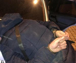 Франківські патрульні затримали зловмисника, якого розшукували у Києві (ФОТОФАКТ)