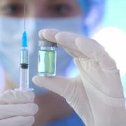У МОЗ розказали про побічні ефекти від вакцини Covishield проти COVID-19 в Україні