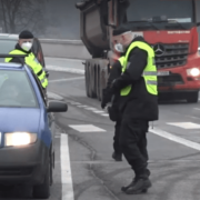 У Чехії поліцейські встановили блокпости та масово перевіряють документи: оперативні деталі